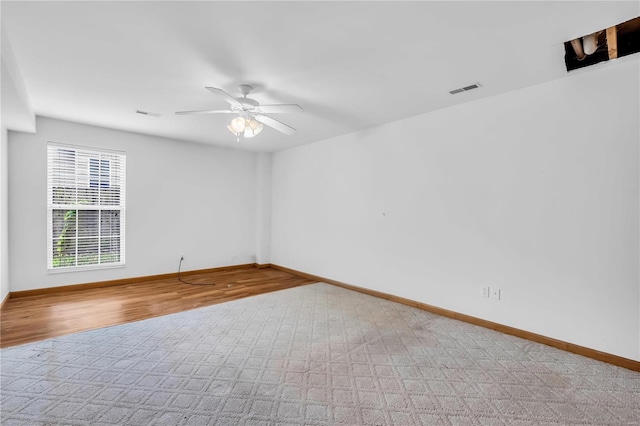 empty room with ceiling fan