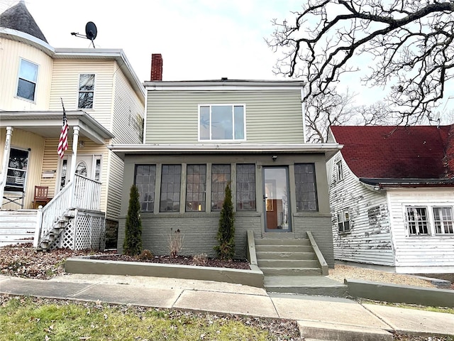 view of front of property