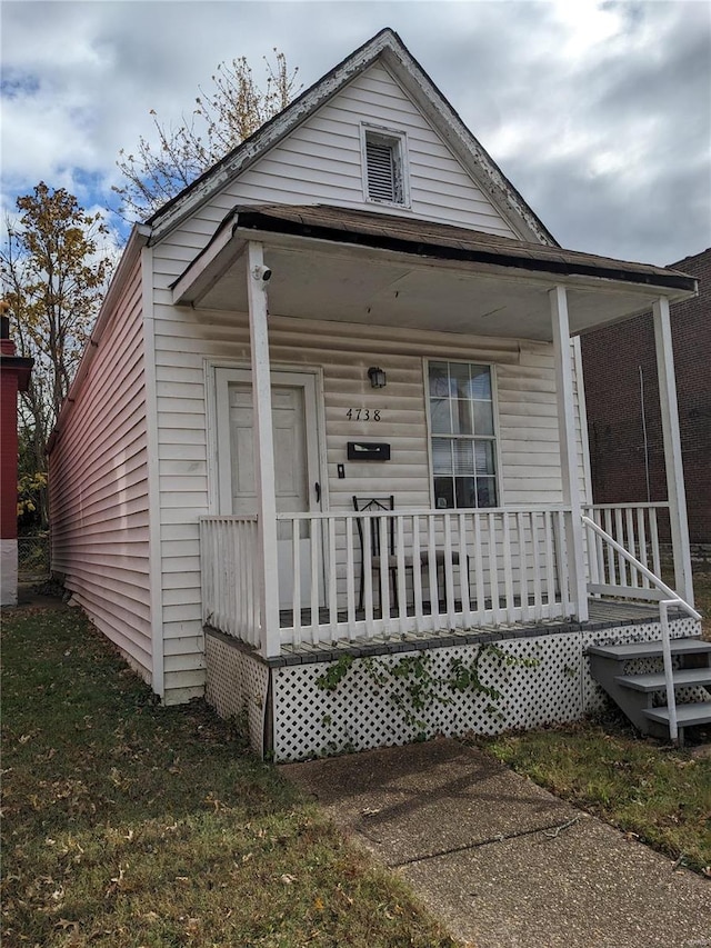 bungalow-style home with covered porch