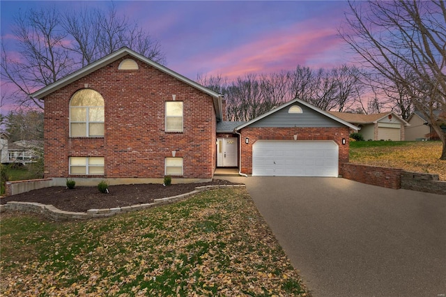 view of front facade featuring a garage