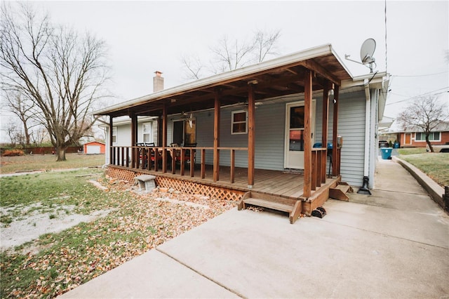 view of front facade featuring a porch