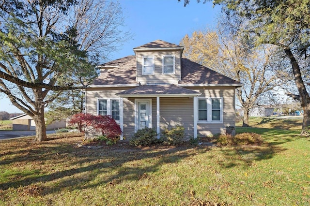 view of front of home featuring a front lawn