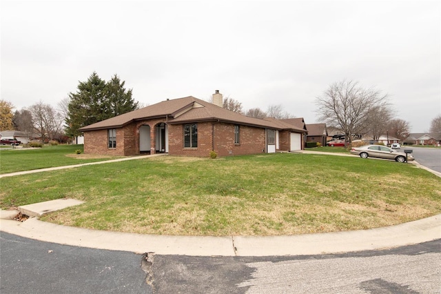 ranch-style house featuring a front lawn