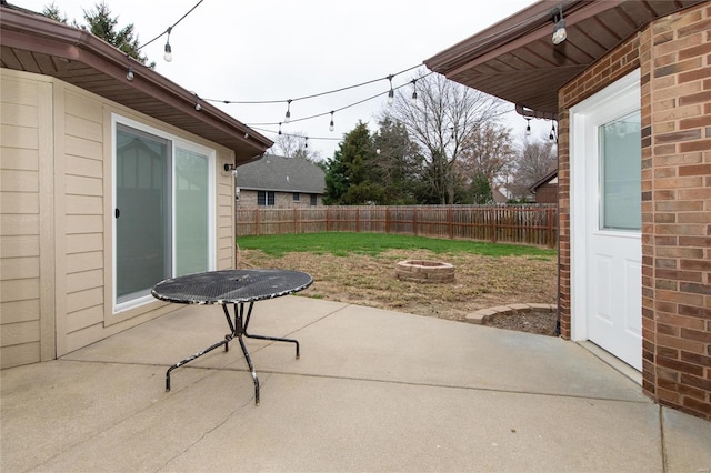 view of patio featuring a fire pit