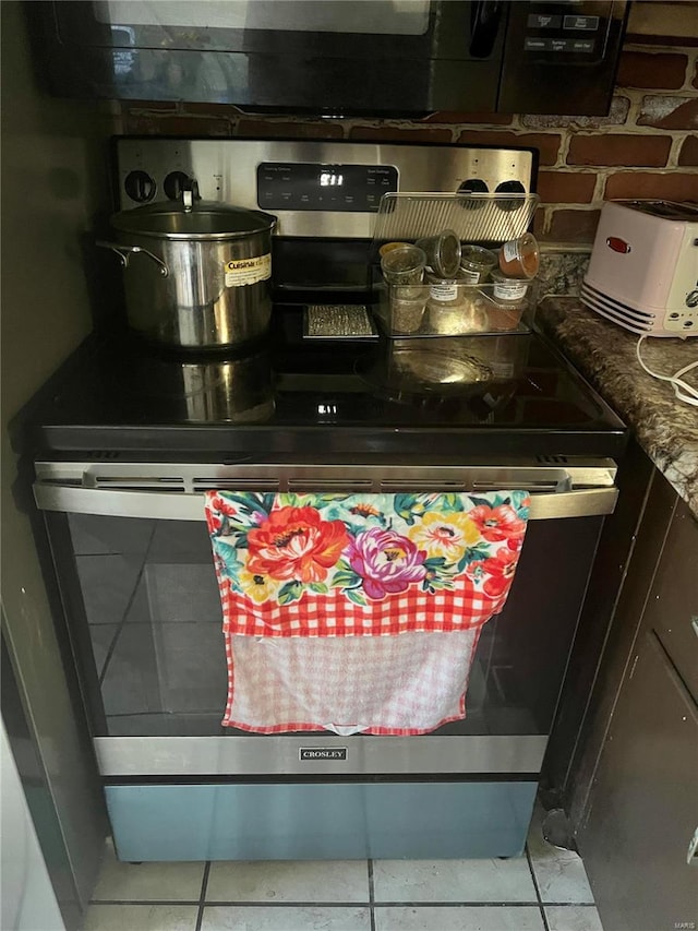 room details with stainless steel electric range