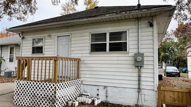 view of front facade with central air condition unit