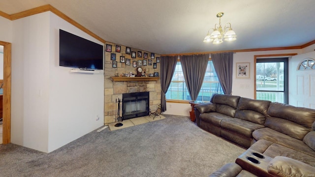 living room with carpet, a fireplace, ornamental molding, and a notable chandelier