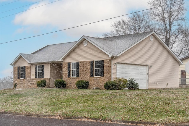 ranch-style home with a front yard