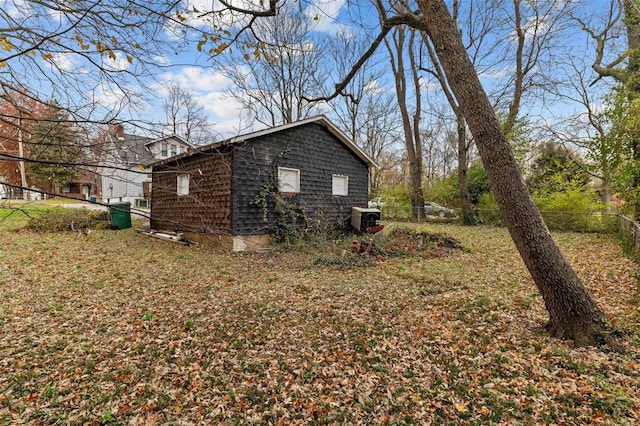 view of home's exterior