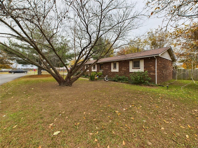 exterior space featuring a front yard