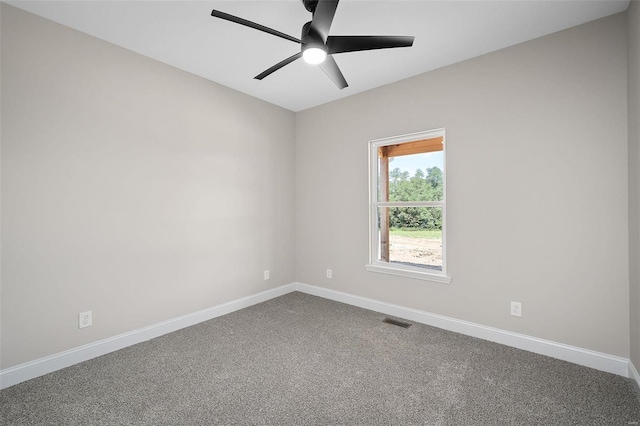 unfurnished room with carpet floors and ceiling fan