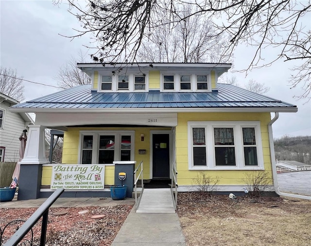 view of front of house with covered porch