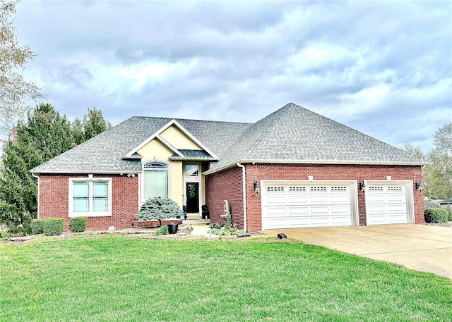 view of front facade with a front yard