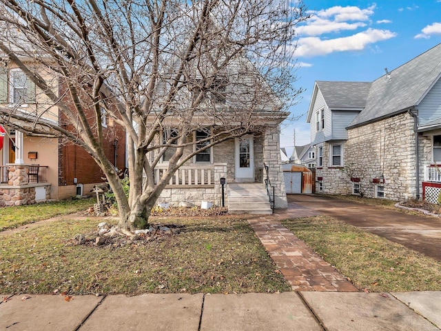 view of front of home featuring covered porch