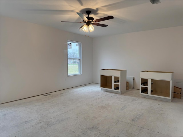 spare room featuring ceiling fan