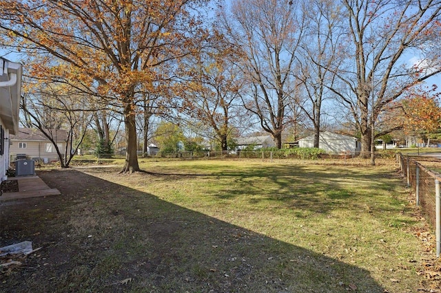 view of yard featuring cooling unit