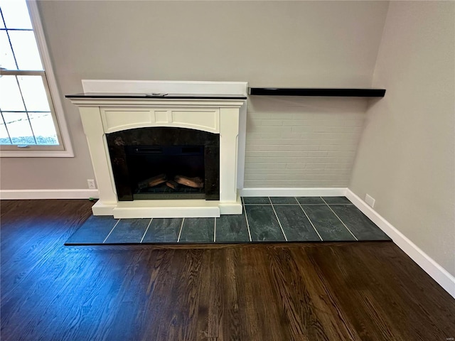 room details featuring wood-type flooring