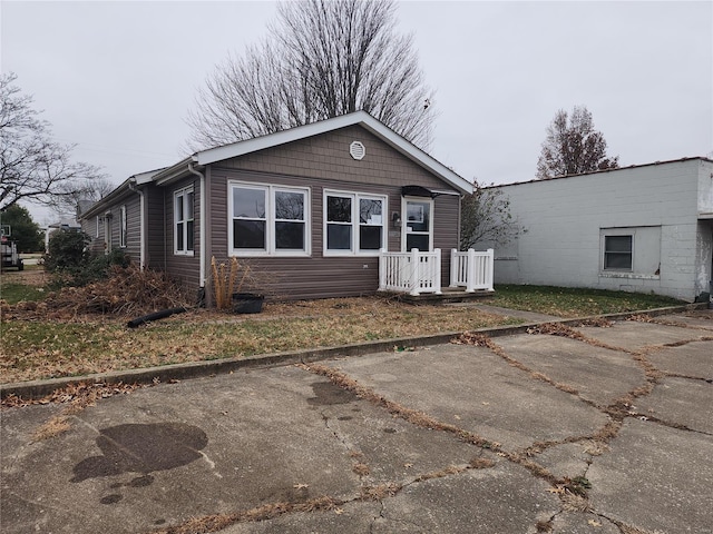 view of front of property