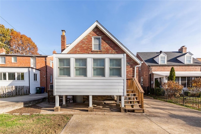 view of front of property