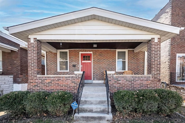 view of front facade with covered porch