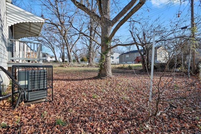 view of yard featuring central AC