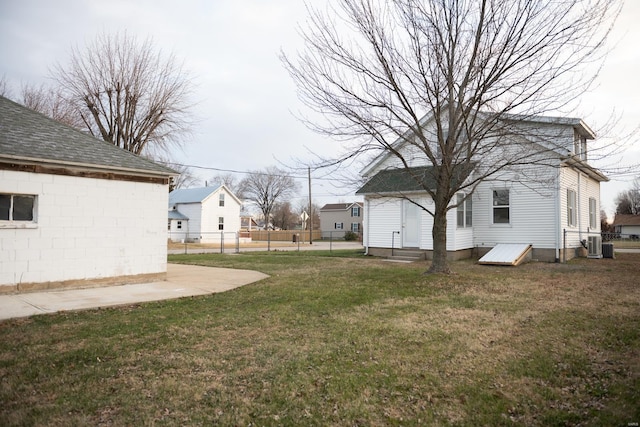 view of yard with cooling unit