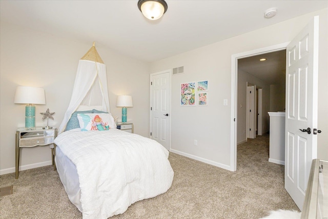 view of carpeted bedroom