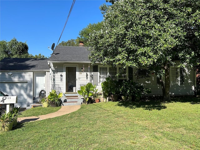 view of front of house featuring a front yard