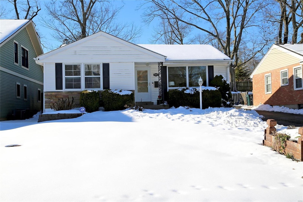 view of front of house