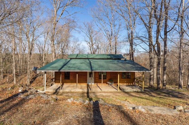 view of front of house featuring a patio area