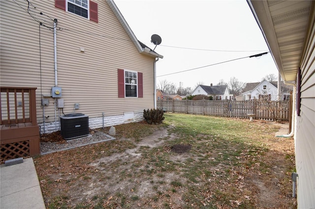 view of yard featuring central AC