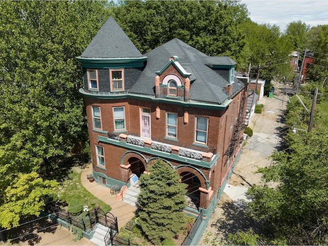 view of front facade