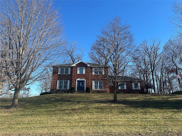 view of front of property with a front yard