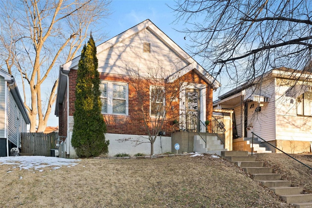 view of front of property