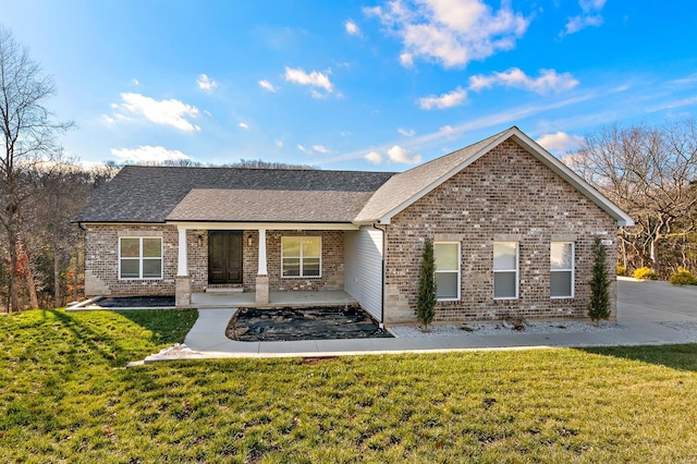 view of front of house with a front yard