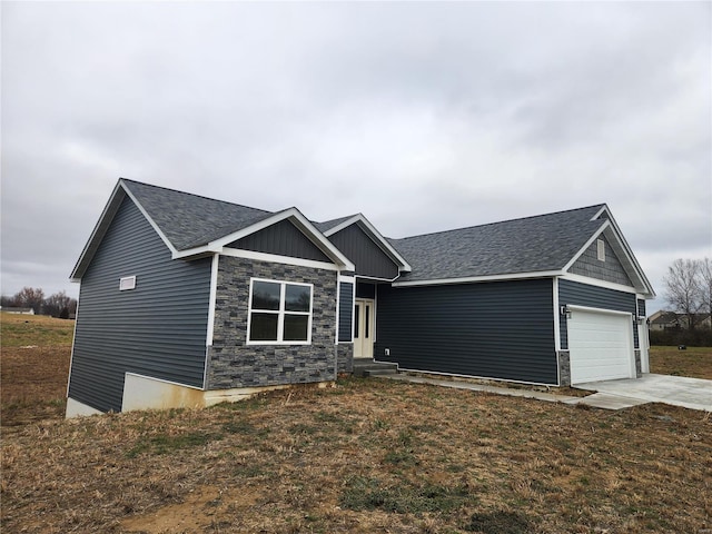 view of front of house with a garage