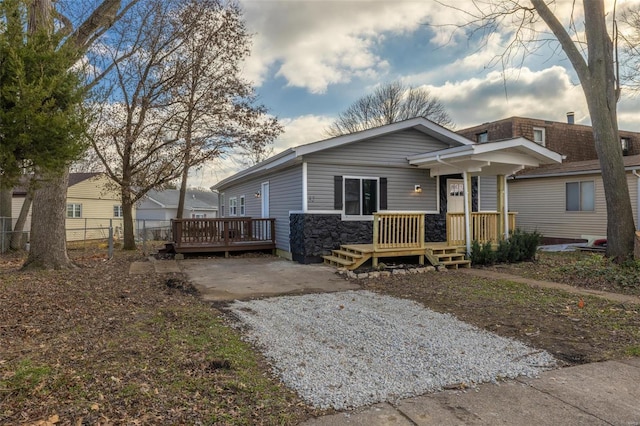 view of front of property