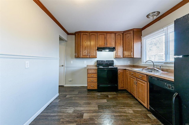 kitchen featuring sink, black appliances, dark hardwood / wood-style floors, and ornamental molding