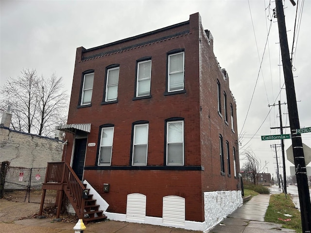 view of front of home