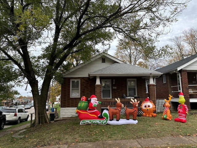 bungalow featuring covered porch