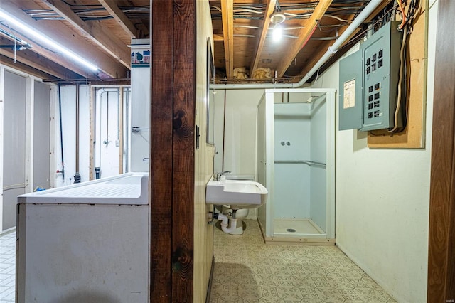 bathroom with sink