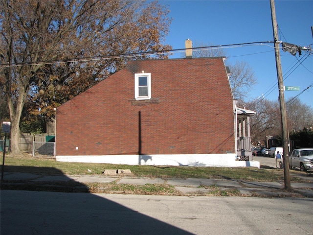 view of home's exterior