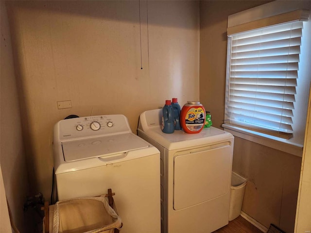 laundry room with washing machine and dryer