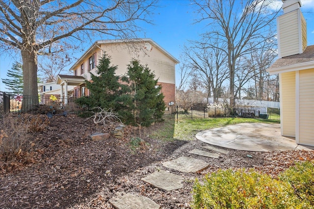 view of yard with a patio area