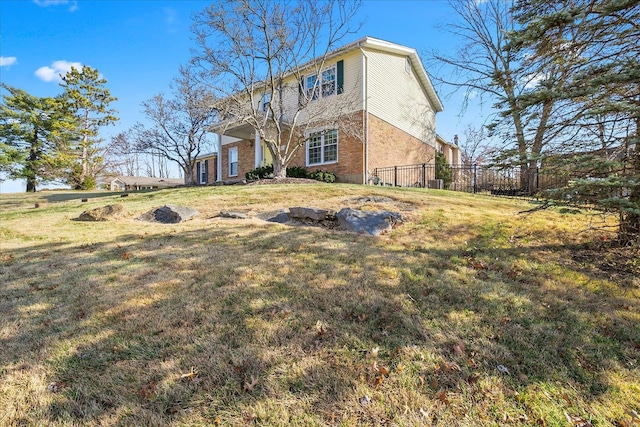 exterior space featuring a lawn