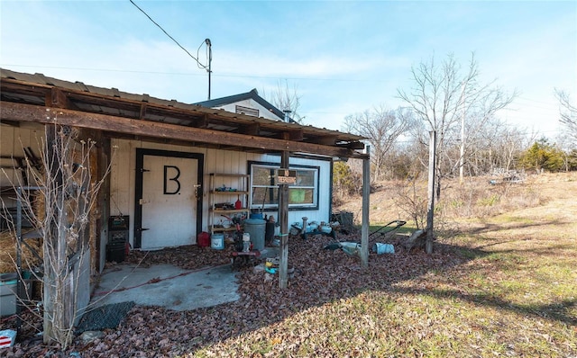 view of outbuilding