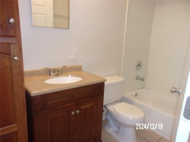 full bathroom featuring vanity, toilet, and bathtub / shower combination