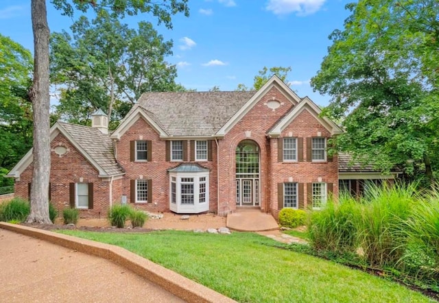 view of front of house featuring a front yard