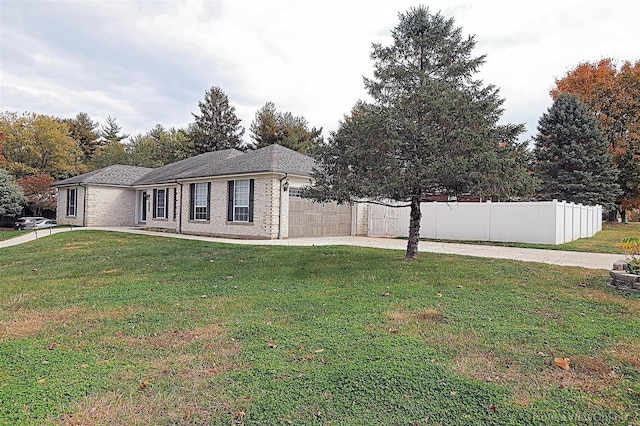 view of front of home with a front yard