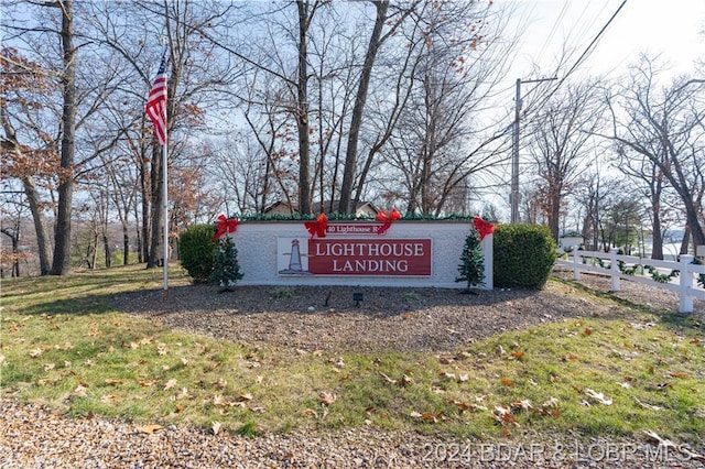 view of community / neighborhood sign